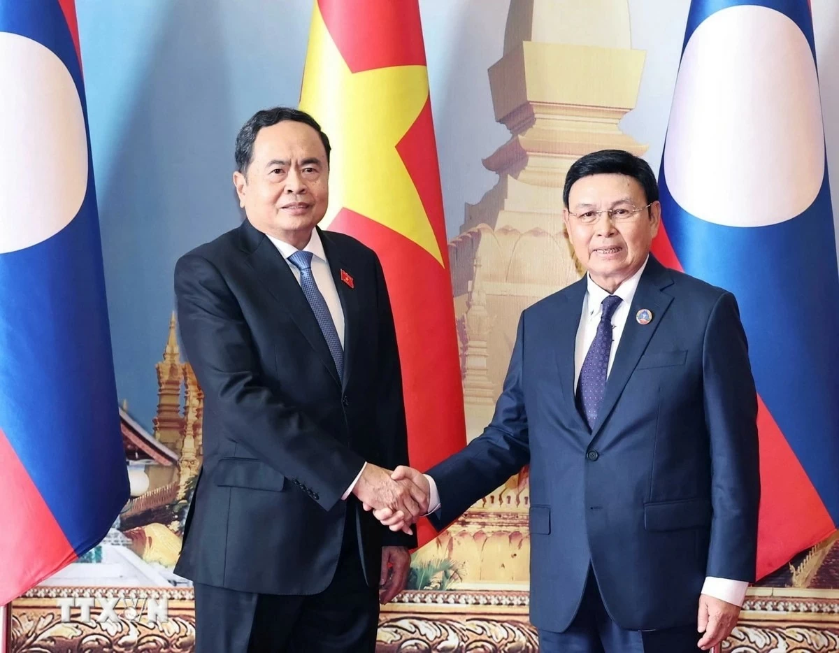 Chủ tịch Quốc hội Trần Thanh Mẫn với Chủ tịch Quốc hội Lào Saysomphone Phomvihane. (Ảnh: Thống Nhất/TTXVN) Chủ tịch Quốc hội Trần Thanh Mẫn với Chủ tịch Quốc hội Lào Saysomphone Phomvihane. (Ảnh: Thống Nhất/TTXVN)