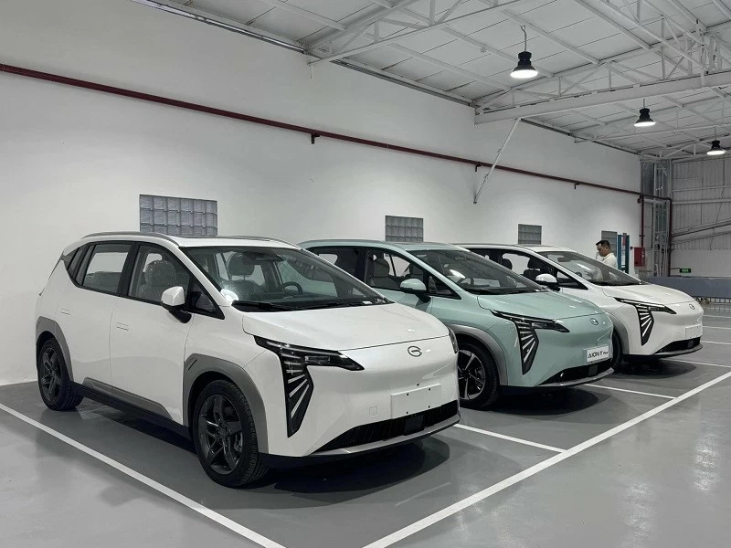 AION ra mắt hai mẫu xe điện đầu tiên tại Việt Nam, giá từ 788 triệu đồng AION ra mắt hai mẫu xe điện đầu tiên tại Việt Nam, giá từ 788 triệu đồng