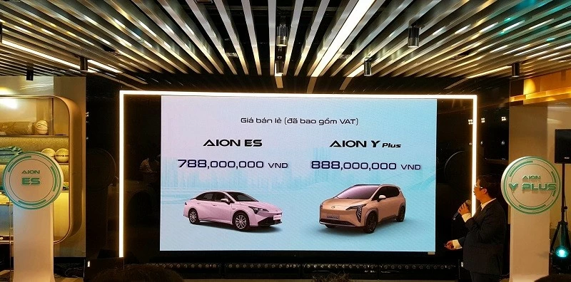 Giá hai mẫu xe điện AION tại Việt Nam: ES giá 788 triệu đồng và AION Y plus giá 888 triệu đồng. Giá hai mẫu xe điện AION tại Việt Nam: ES giá 788 triệu đồng và AION Y plus giá 888 triệu đồng.