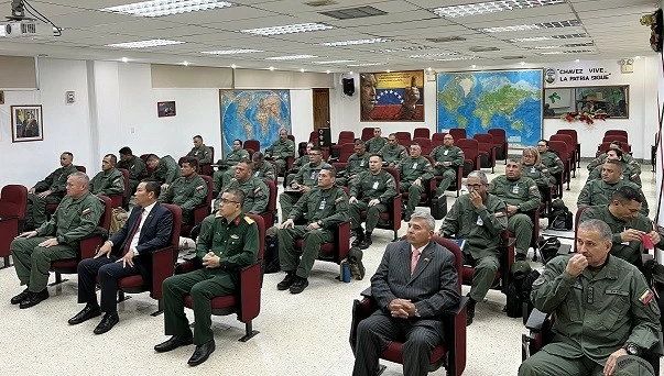 Đại sứ Vũ Trung Mỹ nói chuyện về chính sách đối ngoại và quốc phòng Việt Nam tại Venezuela Đại sứ Vũ Trung Mỹ nói chuyện về chính sách đối ngoại và quốc phòng Việt Nam tại Venezuela