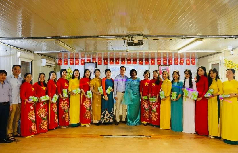 Không khí Ngày Phụ nữ Việt Nam tại Bệnh viện dã chiến ở Nam Sudan Không khí Ngày Phụ nữ Việt Nam tại Bệnh viện dã chiến ở Nam Sudan