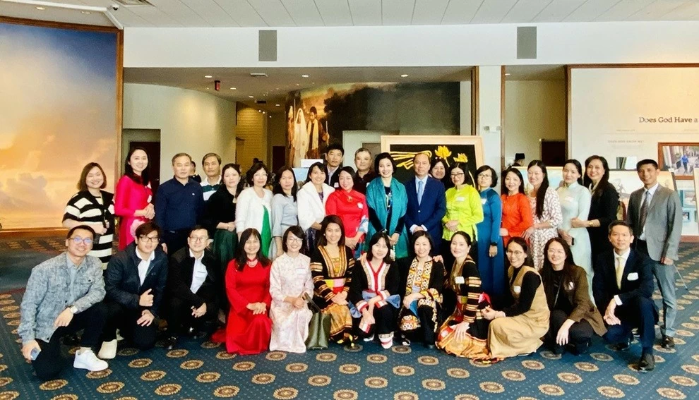 Ngày Văn hóa ASEAN 2024 – Kết nối và tôn vinh văn hóa Đông Nam Á Ngày Văn hóa ASEAN 2024 – Kết nối và tôn vinh văn hóa Đông Nam Á