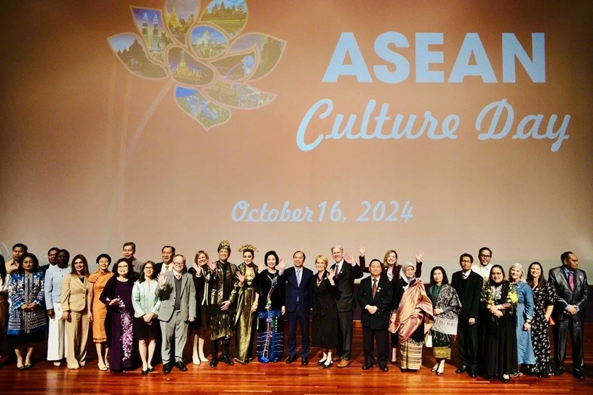Ngày Văn hóa ASEAN 2024 – Kết nối và tôn vinh văn hóa Đông Nam Á Ngày Văn hóa ASEAN 2024 – Kết nối và tôn vinh văn hóa Đông Nam Á