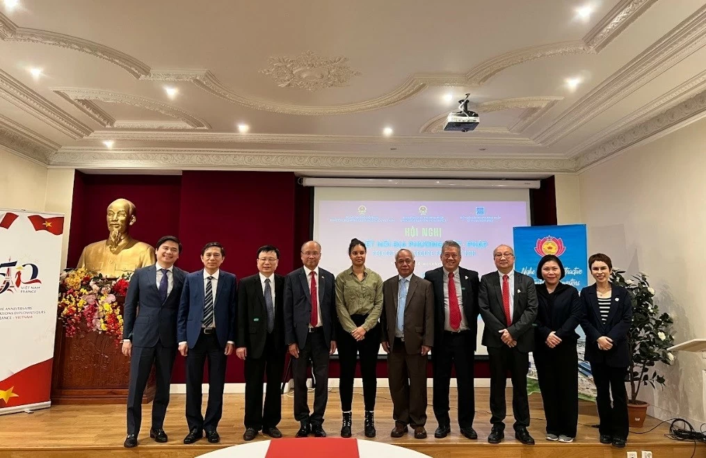 Quảng bá 3 địa phương Việt Nam tại Pháp và Italy Quảng bá 3 địa phương Việt Nam tại Pháp và Italy