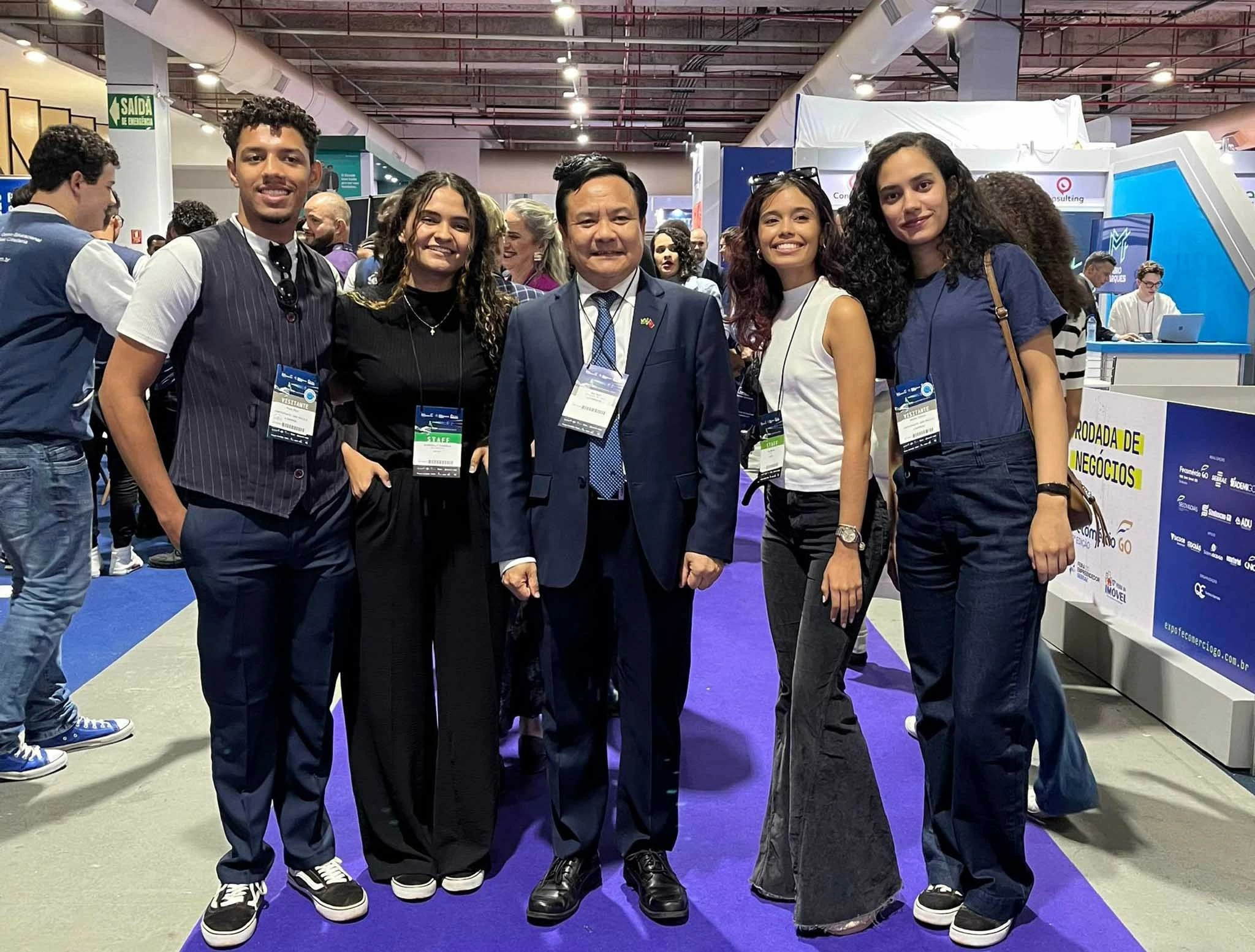 Đại sứ Bùi Văn Nghị thăm và dự các hoạt động tại bang Goias, Brazil Đại sứ Bùi Văn Nghị thăm và dự các hoạt động tại bang Goias, Brazil