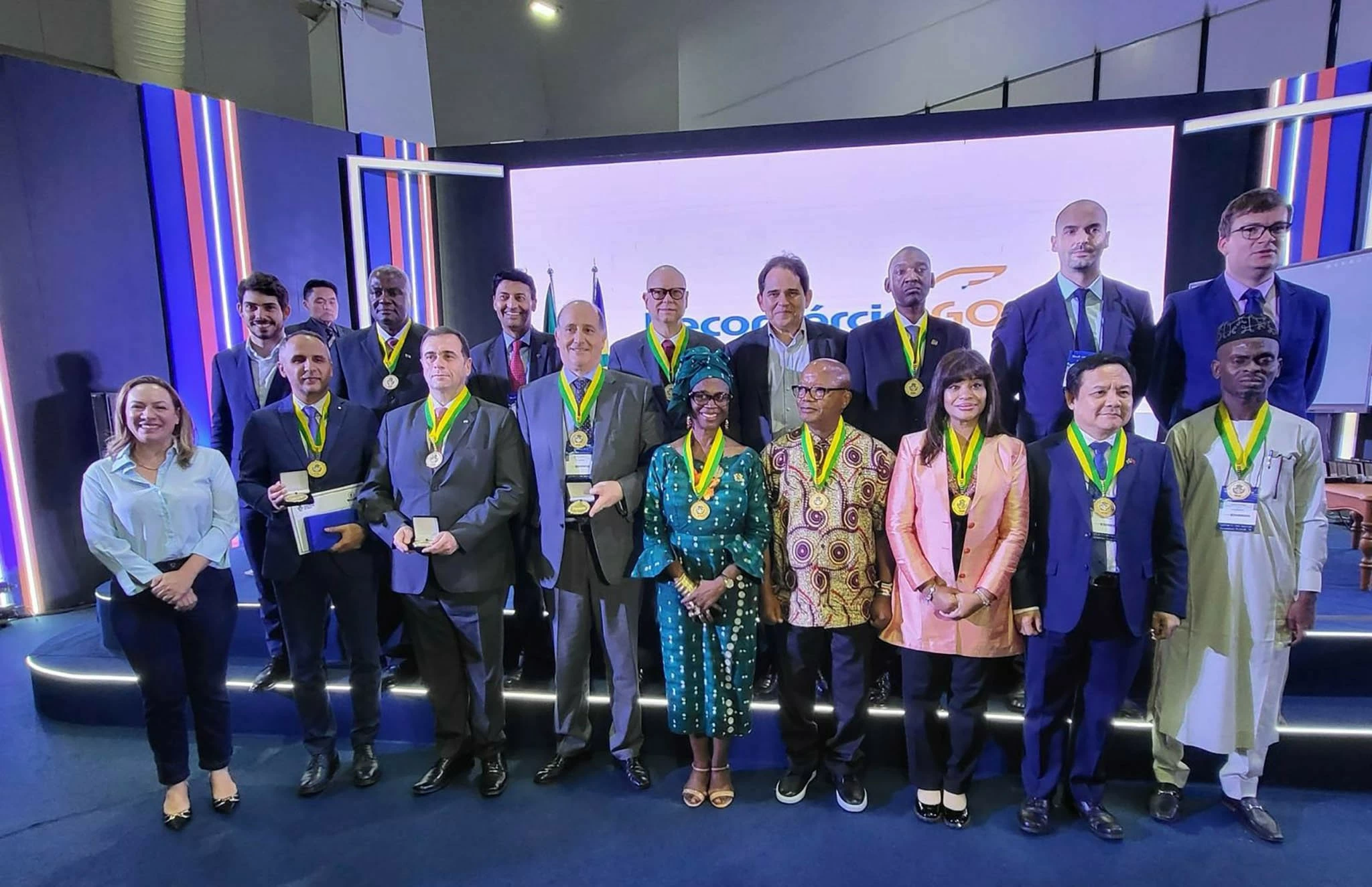 Đại sứ Bùi Văn Nghị thăm và dự các hoạt động tại bang Goias, Brazil Đại sứ Bùi Văn Nghị thăm và dự các hoạt động tại bang Goias, Brazil