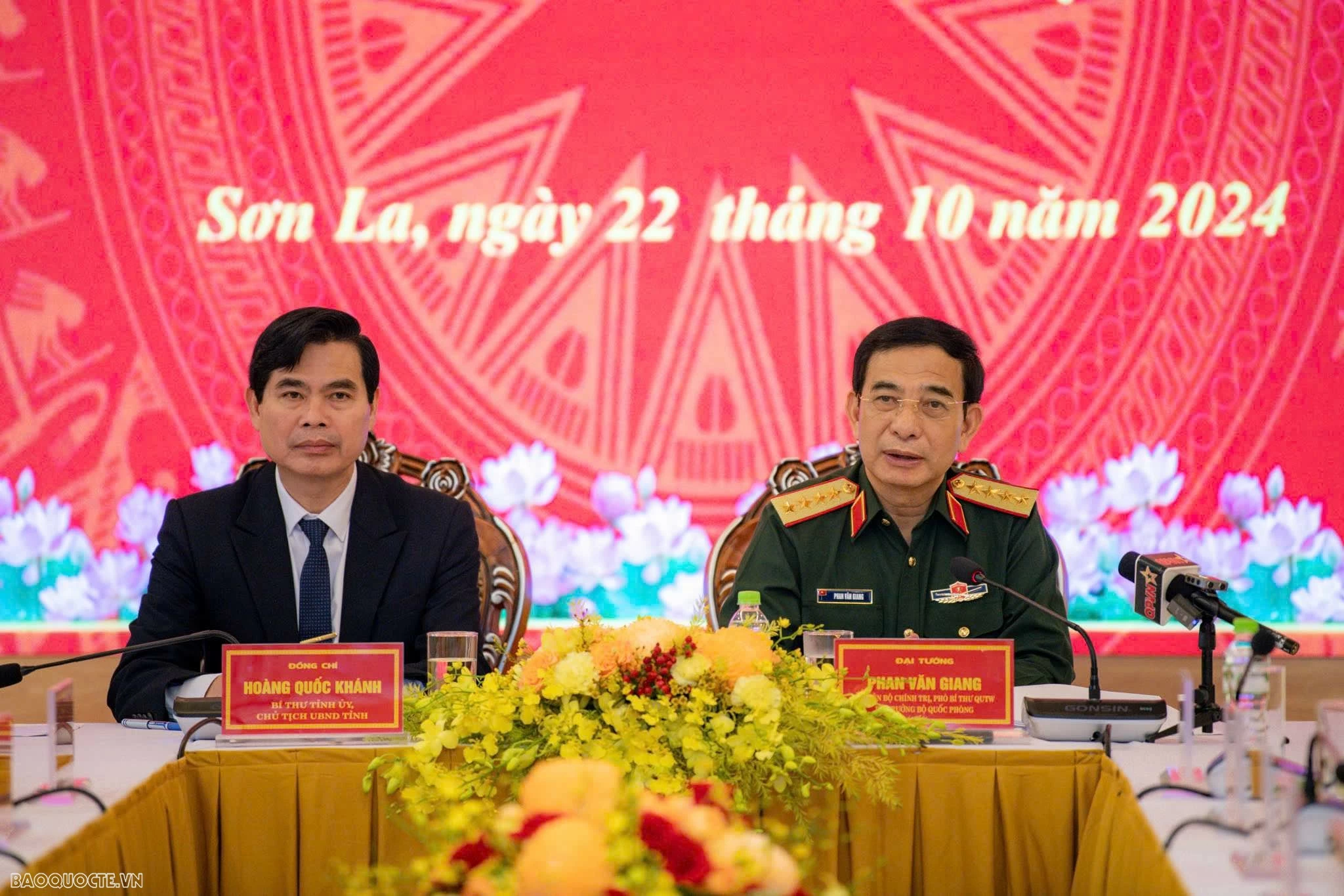 Đại tướng Phan Văn Giang đề nghị Sơn La xây dựng lực lượng vũ trang tỉnh vững mạnh, sẵn sàng chiến đấu cao Đại tướng Phan Văn Giang đề nghị Sơn La xây dựng lực lượng vũ trang tỉnh vững mạnh, sẵn sàng chiến đấu cao