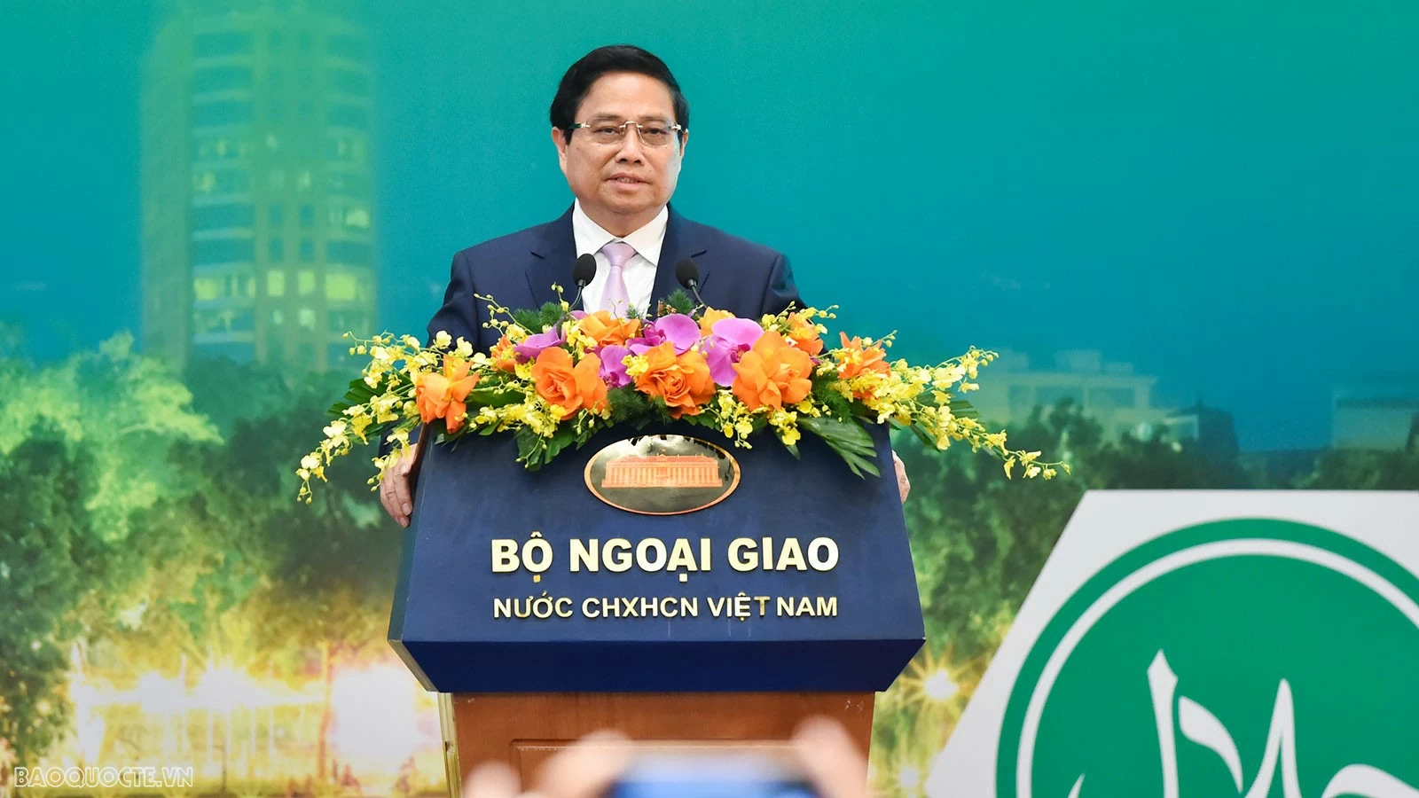 Chiều ngày 22/10, tại Trung tâm Hội nghị quốc gia, Thủ tướng Chính phủ Phạm Minh Chính đã đến dự Hội nghị ‘Phát huy nội lực, tăng cường hợp tác quốc tế để đẩy mạnh phát triển ngành Halal Việt Nam’. (Ảnh: Tuấn Anh) Chiều ngày 22/10, tại Trung tâm Hội nghị quốc gia, Thủ tướng Chính phủ Phạm Minh Chính đã đến dự Hội nghị ‘Phát huy nội lực, tăng cường hợp tác quốc tế để đẩy mạnh phát triển ngành Halal Việt Nam’. (Ảnh: Tuấn Anh)