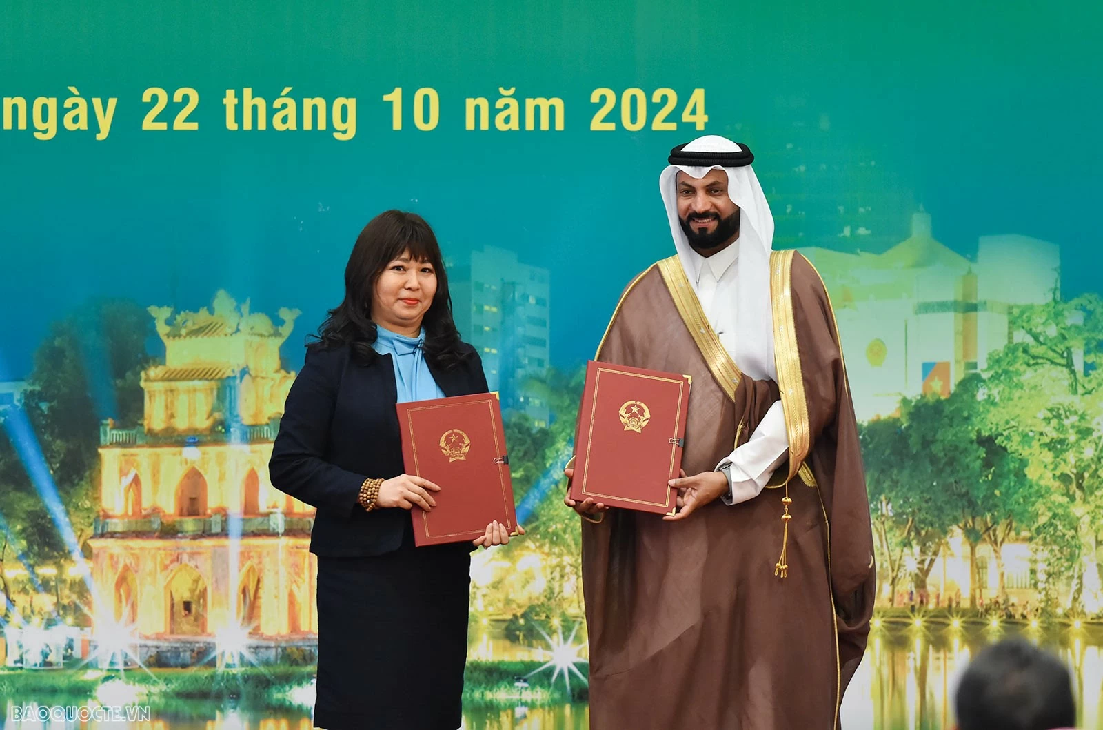 Chính thức khai mạc Hội nghị Halal 'Phát huy nội lực, tăng cường hợp tác quốc tế để xây dựng ngành Halal Việt Nam phát triển bền vững' Chính thức khai mạc Hội nghị Halal 'Phát huy nội lực, tăng cường hợp tác quốc tế để xây dựng ngành Halal Việt Nam phát triển bền vững'