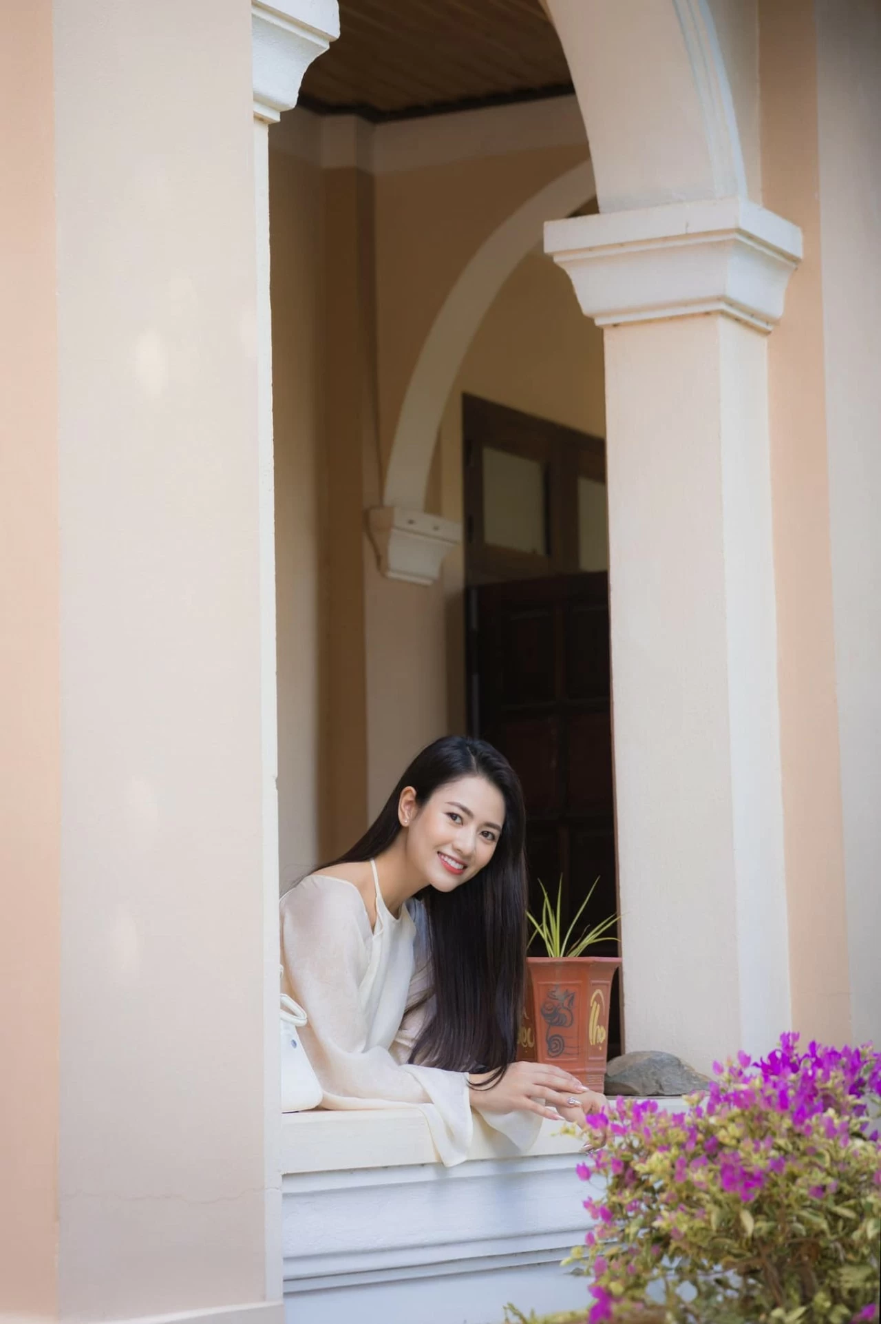 Nhan sắc diễn viên Việt Hoa phim Độc đạo Nhan sắc diễn viên Việt Hoa phim Độc đạo