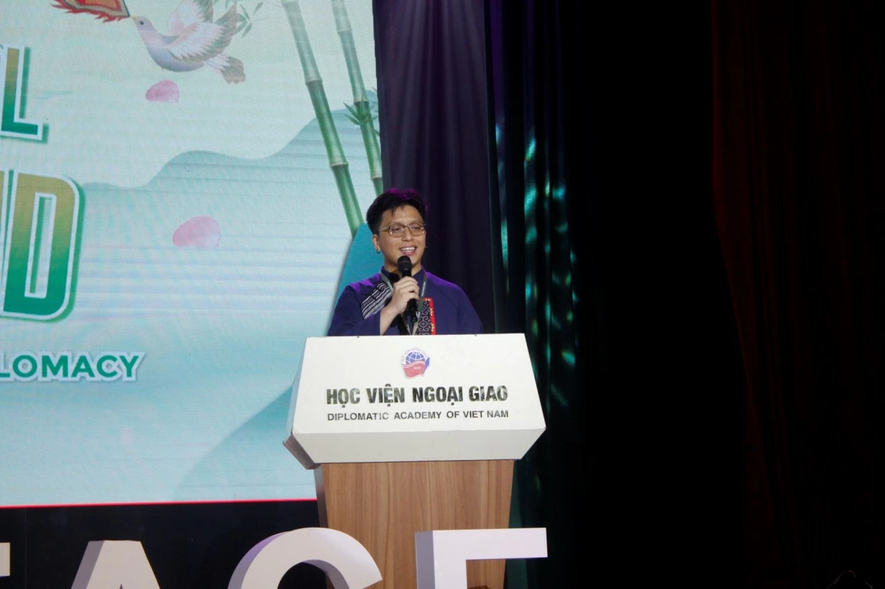 Bán kết THE E-FACE 2024: Lộ diện 6 gương mặt sinh viên ngoại giao tài năng và bản lĩnh Bán kết THE E-FACE 2024: Lộ diện 6 gương mặt sinh viên ngoại giao tài năng và bản lĩnh