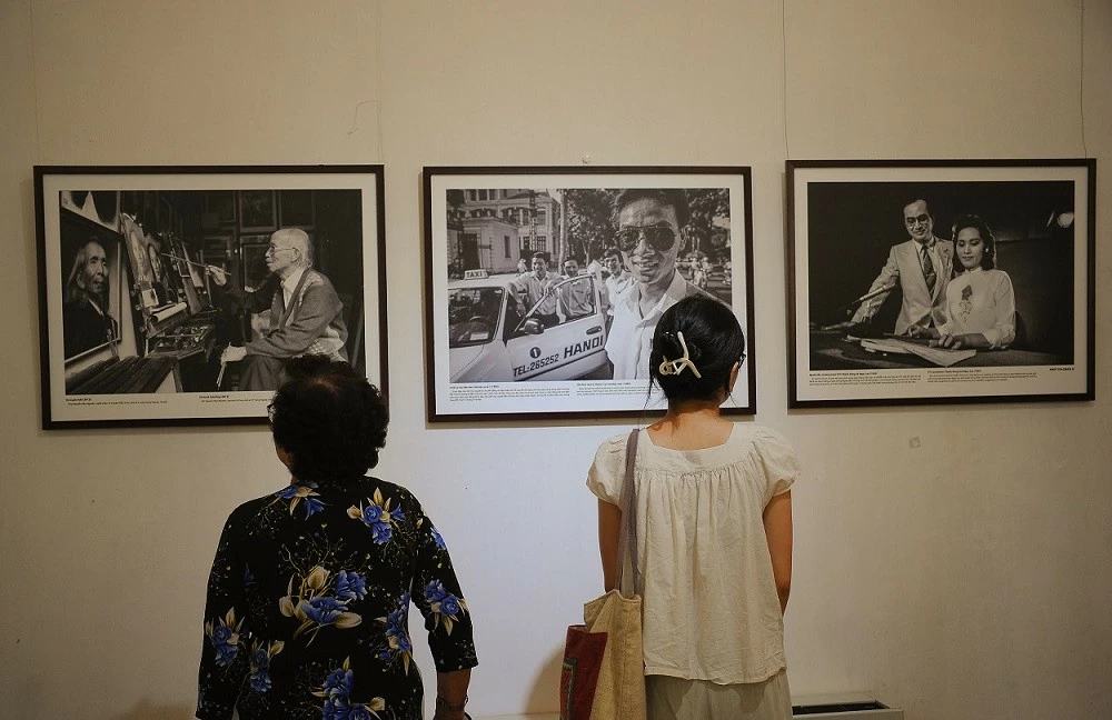 Một Hà Nội đáng nhớ dưới ống kính của nhiếp ảnh gia Pháp và Việt Nam Một Hà Nội đáng nhớ dưới ống kính của nhiếp ảnh gia Pháp và Việt Nam