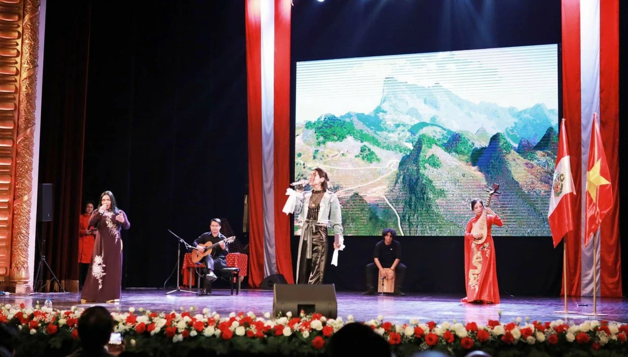 Đêm hòa nhạc thắp sáng tình hữu nghị Việt Nam-Peru Đêm hòa nhạc thắp sáng tình hữu nghị Việt Nam-Peru