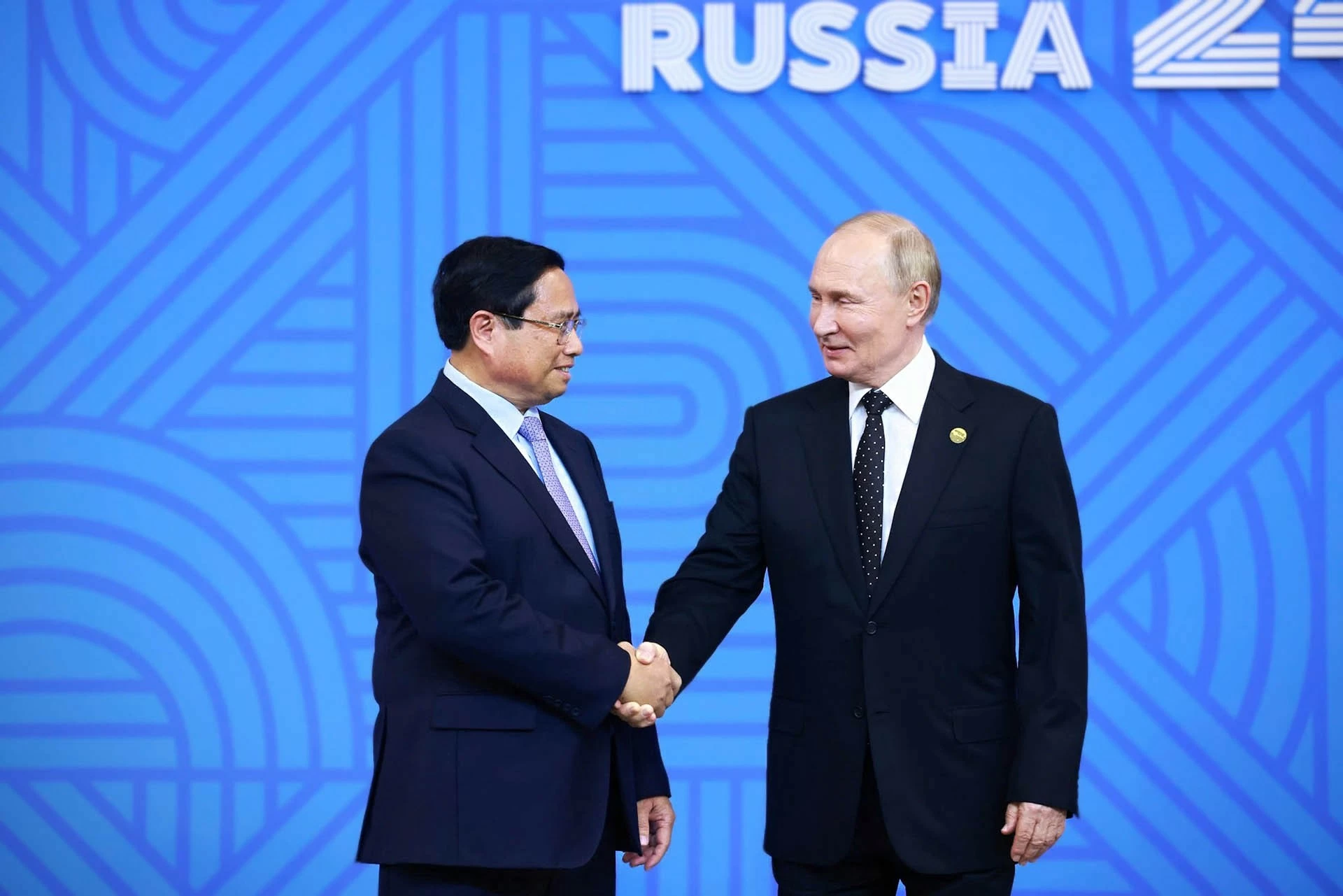 Thủ tướng Phạm Minh Chính dự lễ đón, chiêu đãi do Tổng thống Nga Vladimir Putin chủ trì Thủ tướng Phạm Minh Chính dự lễ đón, chiêu đãi do Tổng thống Nga Vladimir Putin chủ trì