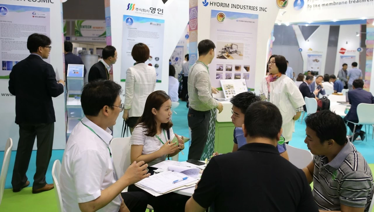 Gần 100 gian hàng trưng bày tại Triển lãm quốc tế Quang điện tử Việt Nam (VIOE 2024) Gần 100 gian hàng trưng bày tại Triển lãm quốc tế Quang điện tử Việt Nam (VIOE 2024)