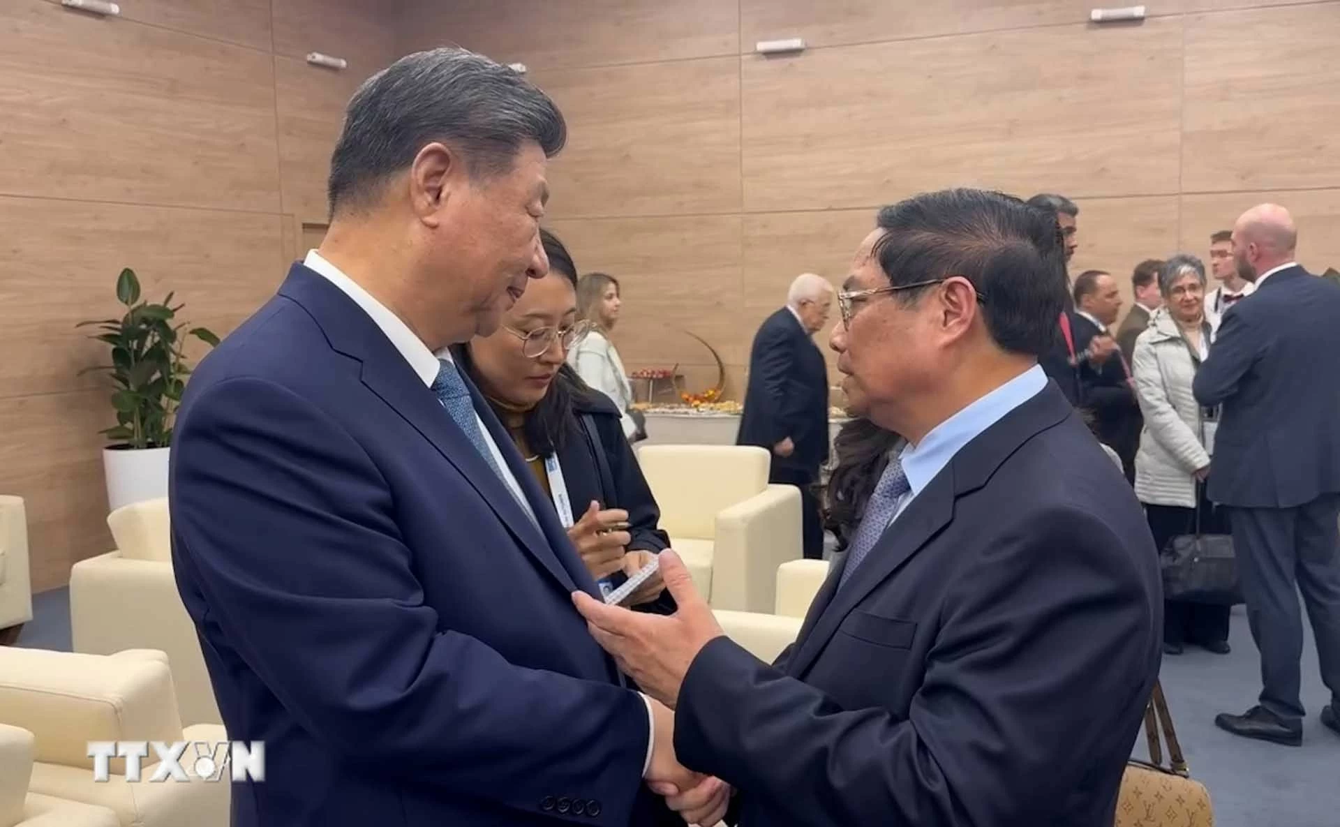 Thủ tướng Phạm Minh Chính gặp Tổng Bí thư, Chủ tịch Trung Quốc Tập Cận Bình tại Kazan, LB Nga Thủ tướng Phạm Minh Chính gặp Tổng Bí thư, Chủ tịch Trung Quốc Tập Cận Bình tại Kazan, LB Nga