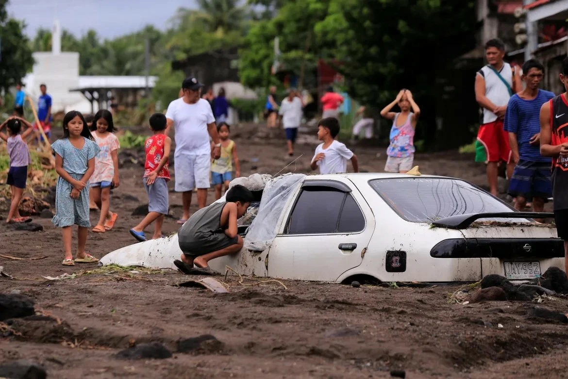 Philippines vật lộn sau bão Trà Mi Philippines vật lộn sau bão Trà Mi