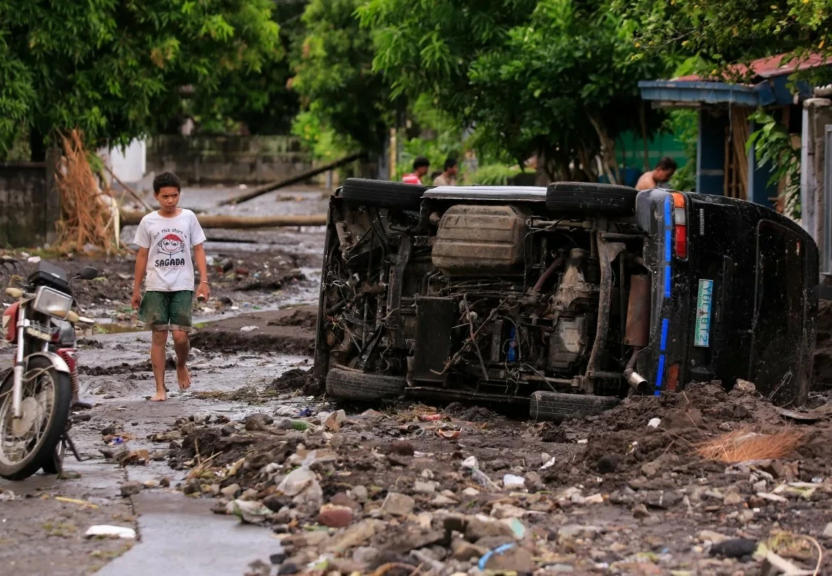 Philippines vật lộn sau bão Trà Mi Philippines vật lộn sau bão Trà Mi