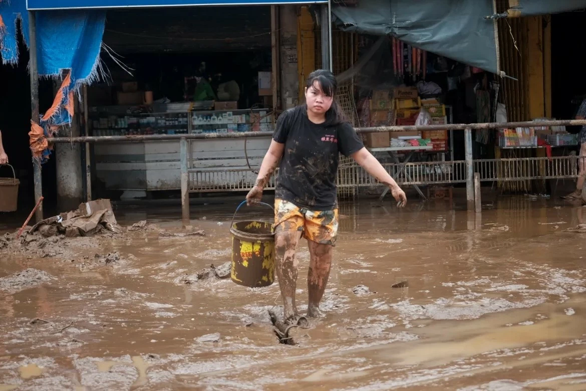 Philippines vật lộn sau bão Trà Mi Philippines vật lộn sau bão Trà Mi