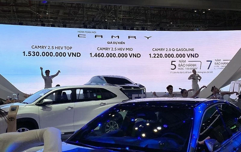 Giá xe Toyota Camry 2025 từ 1,22 tỷ đồng Giá xe Toyota Camry 2025 từ 1,22 tỷ đồng