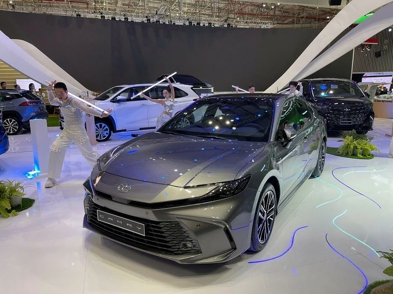 Toyota Camry 2025 trình làng tại VMS 2024 Toyota Camry 2025 trình làng tại VMS 2024