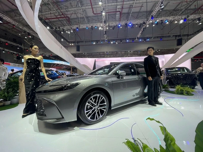 Toyota Camry 2025 sở hữu thiết kế bắt mắt Toyota Camry 2025 sở hữu thiết kế bắt mắt