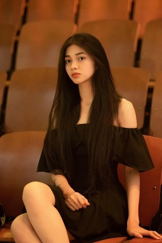 Á hậu Huỳnh Minh Kiên Á hậu Huỳnh Minh Kiên