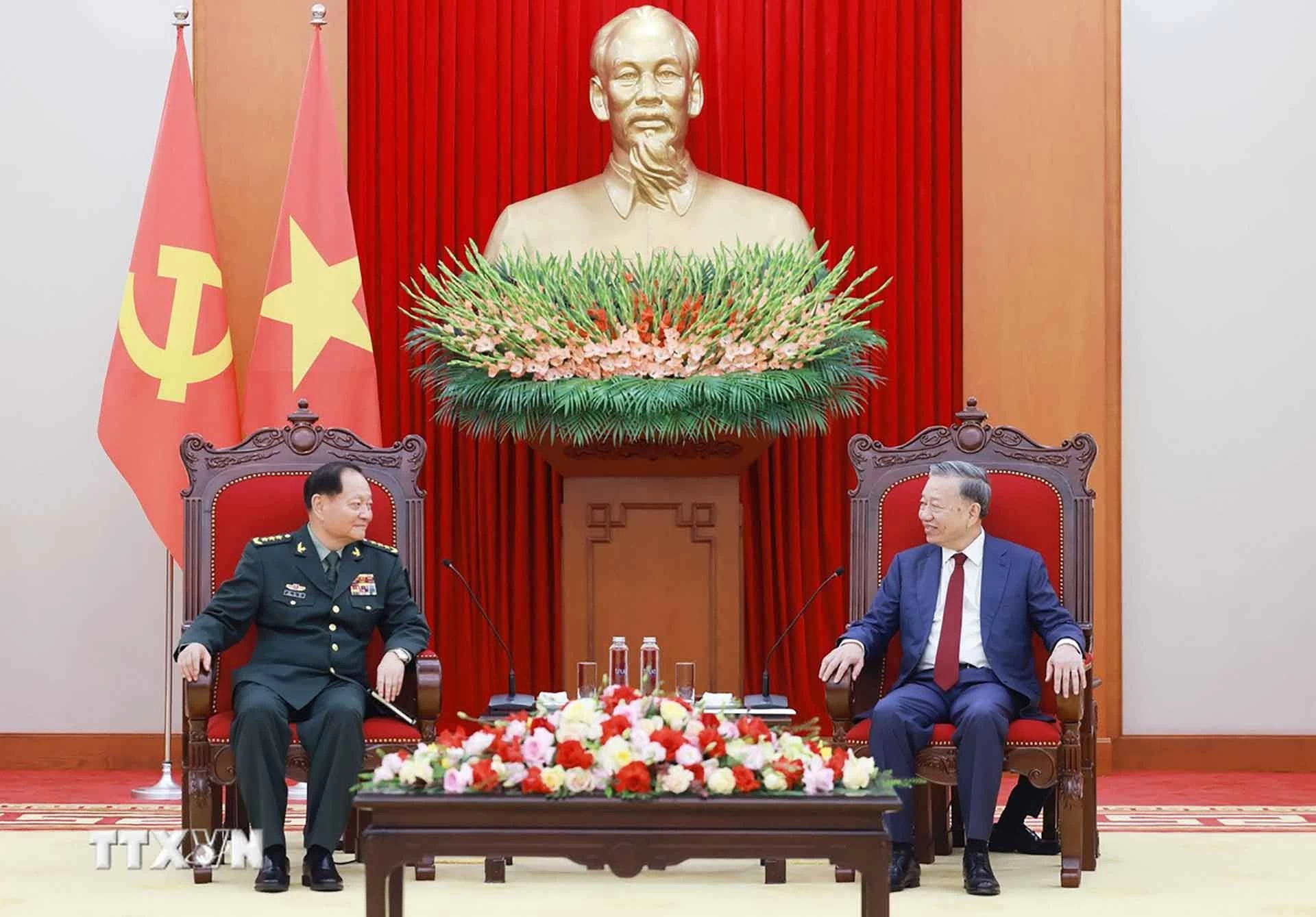 Tổng Bí thư, Bí thư Quân ủy Trung ương Tô Lâm tiếp Phó Chủ tịch Quân ủy Trung ương Trung Quốc Tổng Bí thư, Bí thư Quân ủy Trung ương Tô Lâm tiếp Phó Chủ tịch Quân ủy Trung ương Trung Quốc