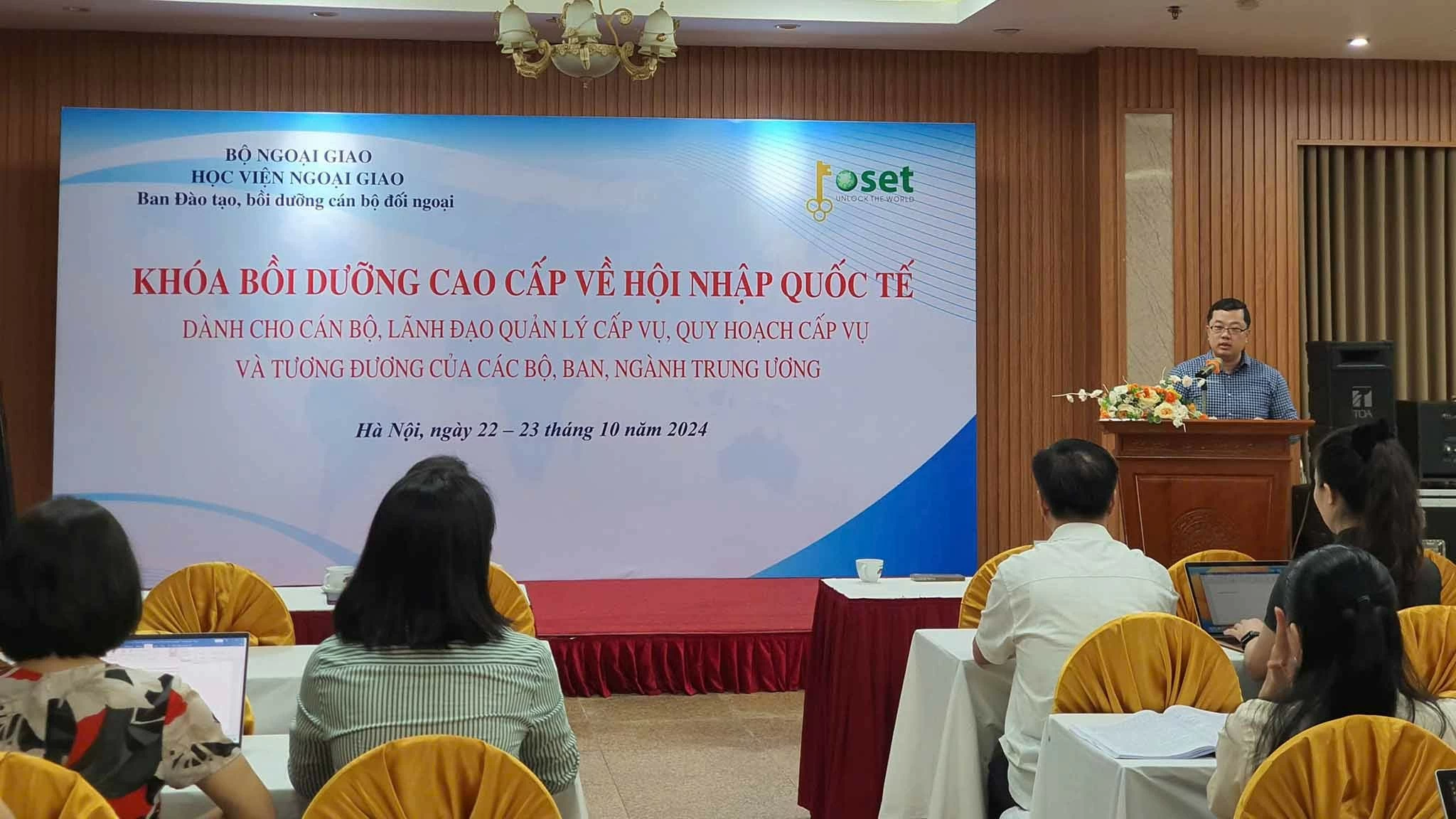Học viện Ngoại giao tổ chức khóa bồi dưỡng cao cấp về hội nhập quốc tế cho cán bộ lãnh đạo cấp Vụ của các bộ, ban, ngành Trung ương Học viện Ngoại giao tổ chức khóa bồi dưỡng cao cấp về hội nhập quốc tế cho cán bộ lãnh đạo cấp Vụ của các bộ, ban, ngành Trung ương