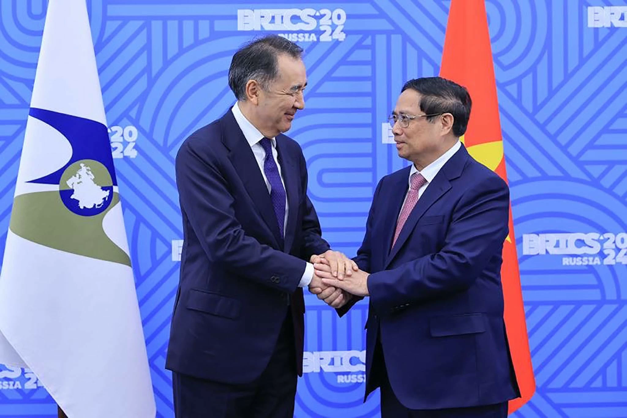 Đẩy mạnh trao đổi hàng hóa giữa Việt Nam với khu vực Trung Á và từng nước thành viên EAEU Đẩy mạnh trao đổi hàng hóa giữa Việt Nam với khu vực Trung Á và từng nước thành viên EAEU