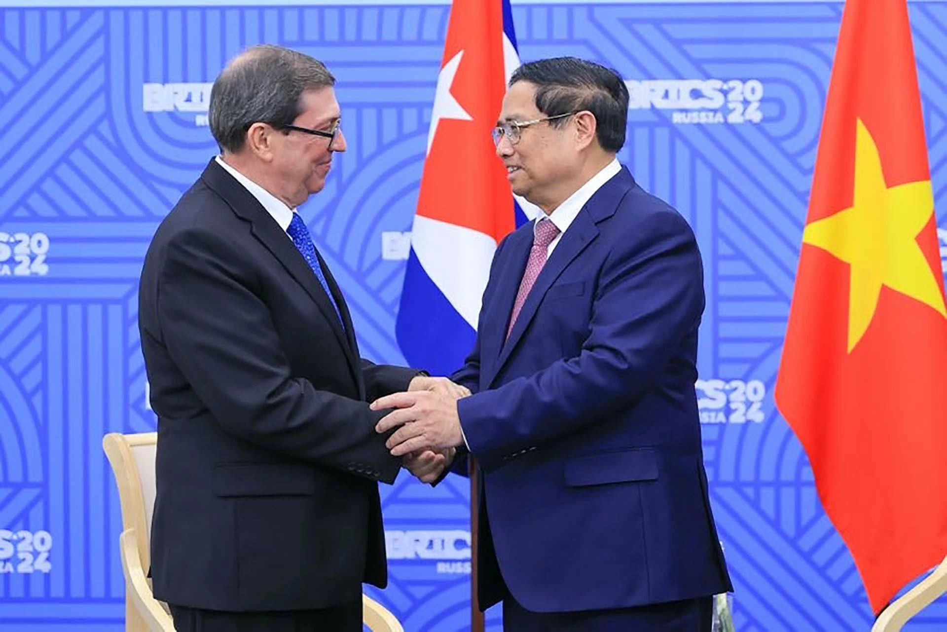 Việt Nam luôn coi trọng, gìn giữ và quyết tâm làm sâu sắc hơn nữa mối quan hệ Việt Nam-Cuba Việt Nam luôn coi trọng, gìn giữ và quyết tâm làm sâu sắc hơn nữa mối quan hệ Việt Nam-Cuba