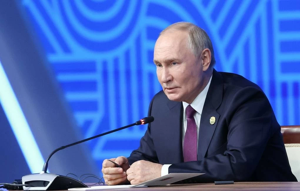 Tổng thống Nga: 'Bóng' đang ở phía Ukraine và Mỹ, Trung Đông đang ở bờ vực xung đột Tổng thống Nga: 'Bóng' đang ở phía Ukraine và Mỹ, Trung Đông đang ở bờ vực xung đột
