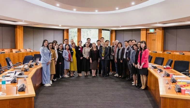 Chính phủ Australia tài trợ học bổng về thị trường carbon cho nghiên cứu sinh Việt Nam Chính phủ Australia tài trợ học bổng về thị trường carbon cho nghiên cứu sinh Việt Nam