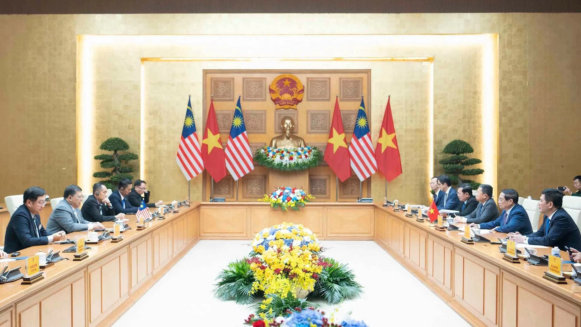 Việt Nam-Malaysia: Phấn đấu đưa kim ngạch thương mại song phương đạt 18 tỷ USD theo hướng cân bằng Việt Nam-Malaysia: Phấn đấu đưa kim ngạch thương mại song phương đạt 18 tỷ USD theo hướng cân bằng