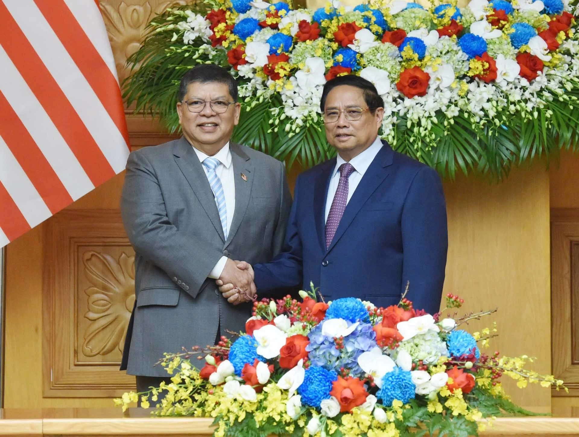 Việt Nam-Malaysia: Phấn đấu đưa kim ngạch thương mại song phương đạt 18 tỷ USD theo hướng cân bằng Việt Nam-Malaysia: Phấn đấu đưa kim ngạch thương mại song phương đạt 18 tỷ USD theo hướng cân bằng