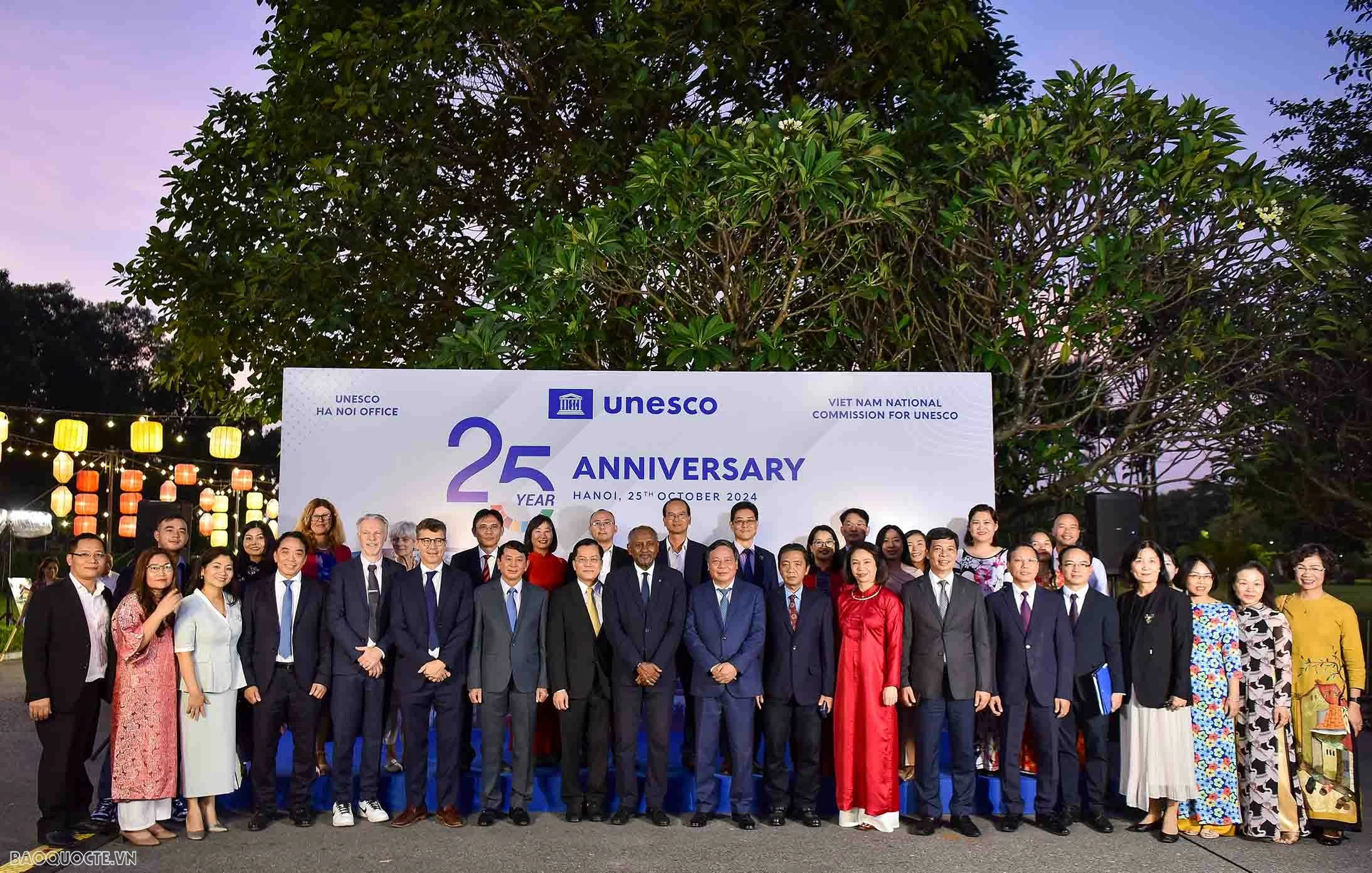 25 năm ngày UNESCO hiện diện tại Việt Nam Văn phòng UNESCO Hà Nội: 25 năm đồng hành vì phát triển bền vững tại Việt Nam