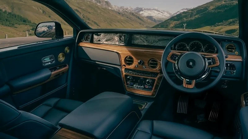 Cận cảnh Rolls-Royce Phantom VIII ‘Goldfinger’ bản độc nhất vô nhị vừa ra mắt Cận cảnh Rolls-Royce Phantom VIII ‘Goldfinger’ bản độc nhất vô nhị vừa ra mắt