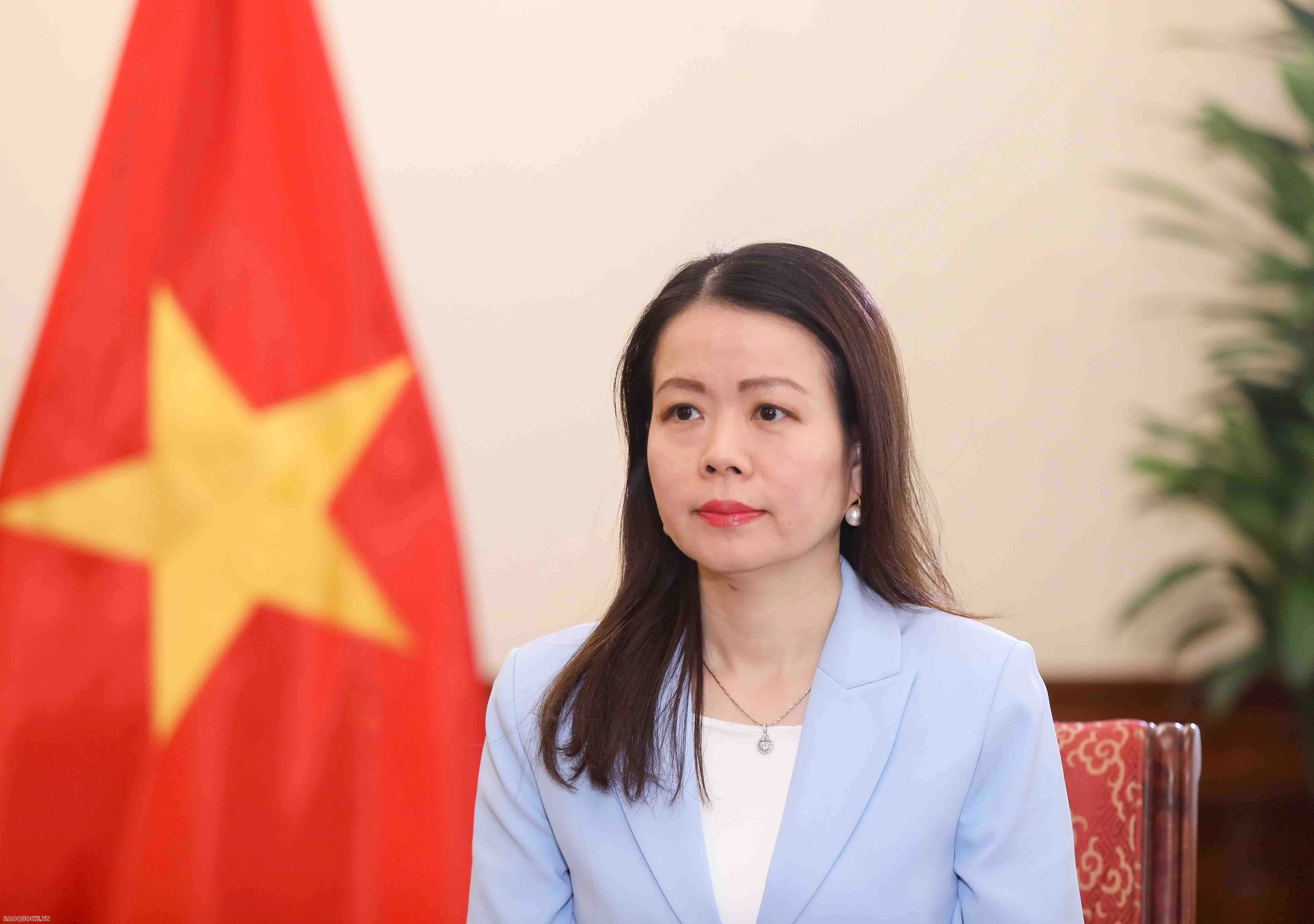 Thủ tướng Phạm Minh Chính và Phu nhân thăm UAE, Qatar và dự Hội nghị tại Saudi Arabia: Chuyến đi tạo động lực, đột phá mới Thủ tướng Phạm Minh Chính thăm Trung Đông: Chuyến đi tạo động lực, đột phá mới