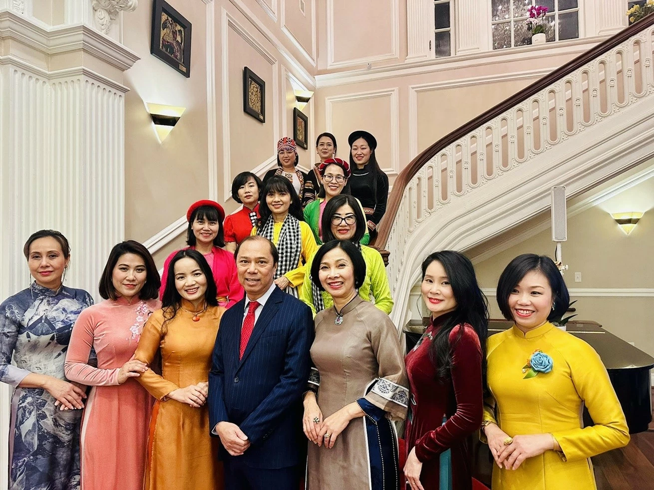 Sự kiện quảng bá tổng hợp kinh tế, văn hoá, ẩm thực: 'Mở cửa' Nhà Việt Nam đón bạn bè Mỹ Sự kiện quảng bá tổng hợp kinh tế, văn hoá, ẩm thực: 'Mở cửa' Nhà Việt Nam đón bạn bè Mỹ