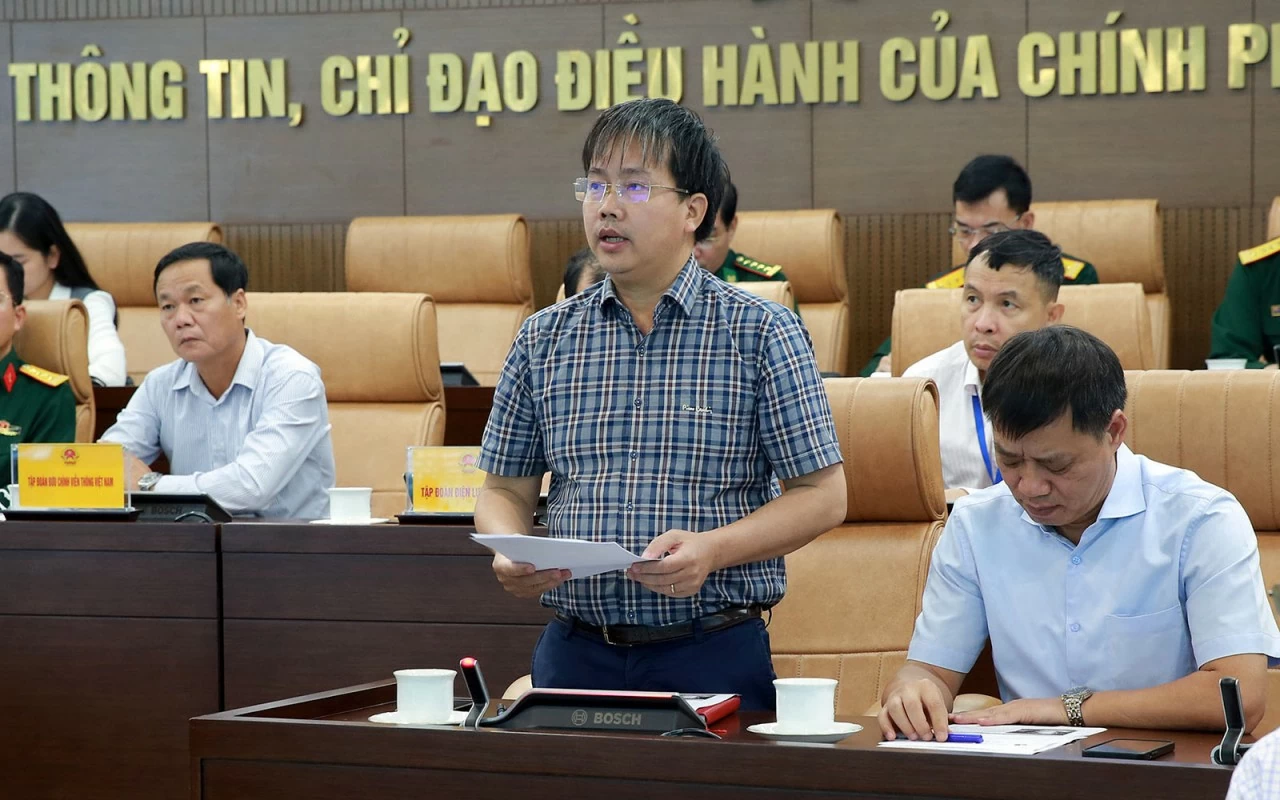 TS. Mai Văn Khiêm, Giám đốc Trung tâm Dự báo Khí tượng thuỷ văn Quốc gia, báo cáo về diễn biến bão số 6 - Ảnh: VGP/Minh Khôi TS. Mai Văn Khiêm, Giám đốc Trung tâm Dự báo Khí tượng thuỷ văn Quốc gia, báo cáo về diễn biến bão số 6 - Ảnh: VGP/Minh Khôi