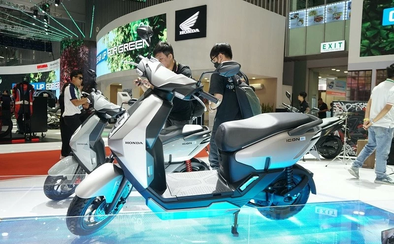 Cận cảnh xe máy điện Honda ICON e: vừa ra mắt tại Việt Nam, giá dự kiến dưới 30 triệu đồng Cận cảnh xe máy điện Honda ICON e: vừa ra mắt tại Việt Nam, giá dự kiến dưới 30 triệu đồng