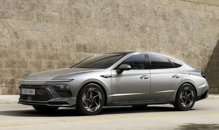 Cận cảnh Hyundai Sonata 2025 vừa ra mắt tại Hàn Quốc, giá từ 517 triệu đồng Cận cảnh Hyundai Sonata 2025 vừa ra mắt tại Hàn Quốc, giá từ 517 triệu đồng