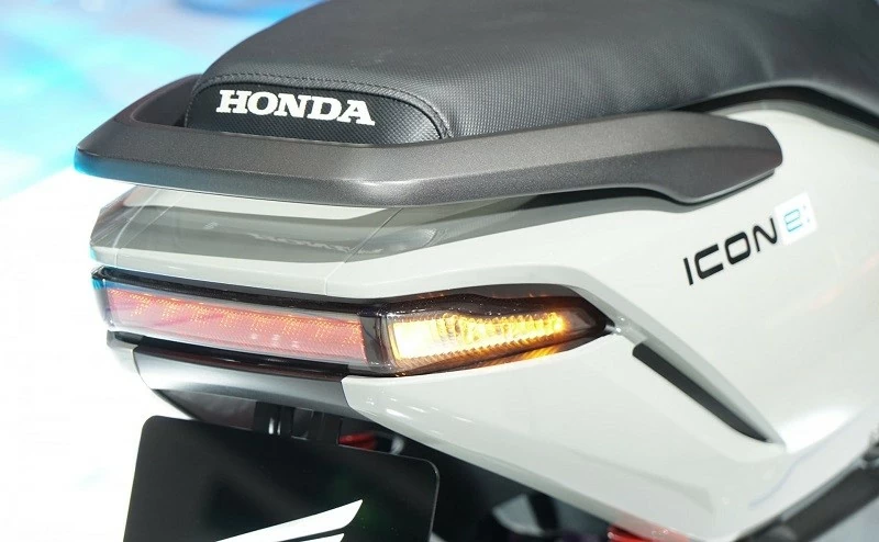 Cận cảnh xe máy điện Honda ICON e: vừa ra mắt tại Việt Nam, giá dự kiến dưới 30 triệu đồng Cận cảnh xe máy điện Honda ICON e: vừa ra mắt tại Việt Nam, giá dự kiến dưới 30 triệu đồng