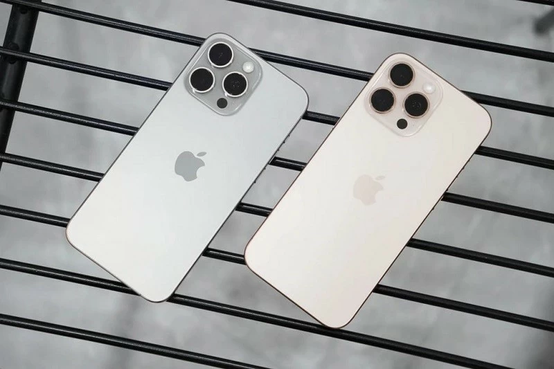 Hàng loạt người dùng iPhone 16 gặp phải vấn đề hao pin và nóng máy Hàng loạt người dùng iPhone 16 gặp phải vấn đề hao pin và nóng máy