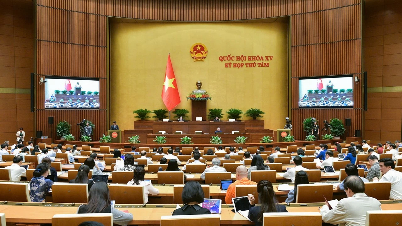 Hôm nay 28/10, Quốc hội nghe, thảo luận việc thực hiện chính sách, pháp luật về quản lý thị trường bất động sản và phát triển nhà ở xã hội Hôm nay 28/10, Quốc hội nghe, thảo luận việc thực hiện chính sách, pháp luật về quản lý thị trường bất động sản và phát triển nhà ở xã hội