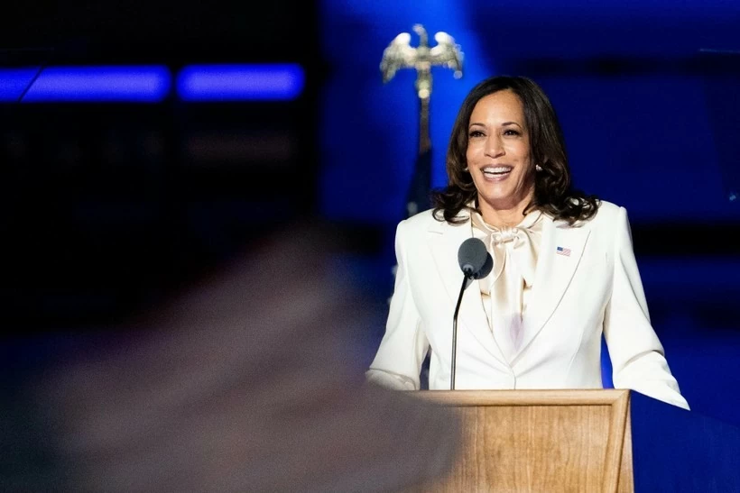 Phong cách đầy quyền lực của bà Kamala Harris Phong cách đầy quyền lực của bà Kamala Harris