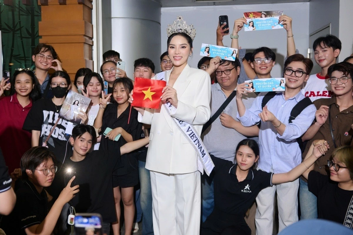 Hoa hậu Kỳ Duyên lên đường dự thi Miss Universe 2024 Hoa hậu Kỳ Duyên lên đường dự thi Miss Universe 2024