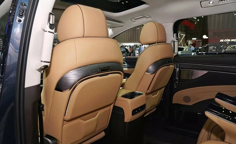 Cận cảnh MPV 7 chỗ Denza D9 vừa trình làng tại Việt Nam Cận cảnh MPV 7 chỗ Denza D9 vừa trình làng tại Việt Nam