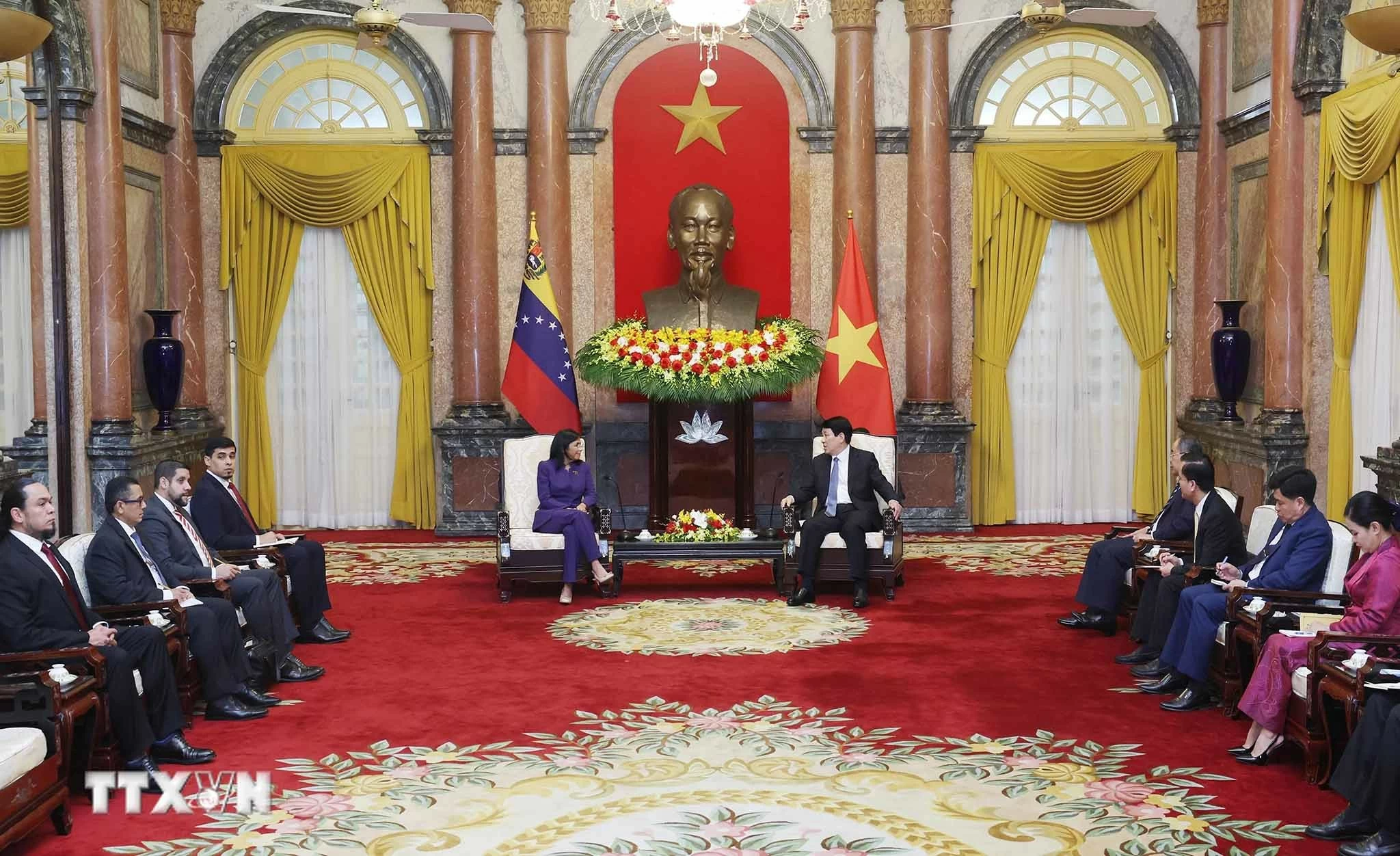 Chủ tịch nước Lương Cường tiếp Phó Tổng thống Thường trực Venezuela Chủ tịch nước Lương Cường tiếp Phó Tổng thống Thường trực Venezuela