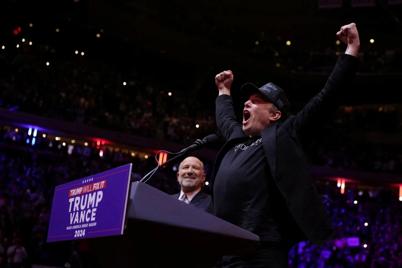Bầu cử Tổng thống Mỹ 2024: Hình ảnh tranh cử rầm rộ của hai ứng cử viên Donald Trump và Kamala Harris Bầu cử Tổng thống Mỹ 2024: Hình ảnh tranh cử rầm rộ của hai ứng cử viên Donald Trump và Kamala Harris